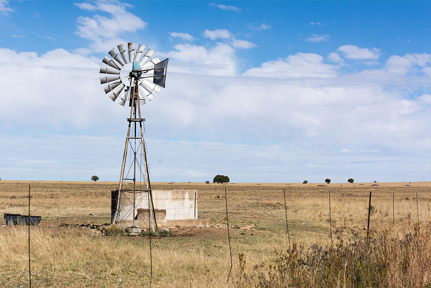 windmill-replacements-soler-powered-water-pumps-inset2